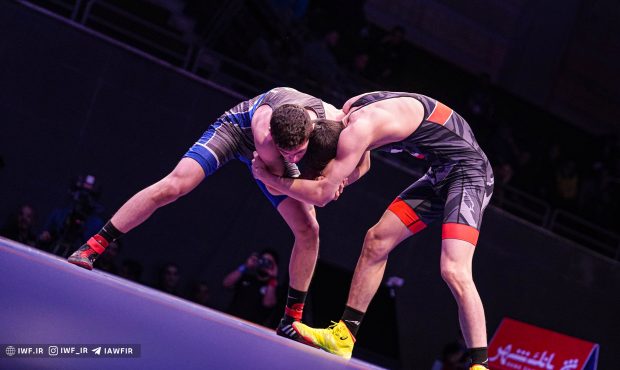 پایان دور رفت گروه A لیگ برتر کشتی فرنگی با صدر نشینی استقلال قم پایان دور رفت گروه A لیگ برتر کشتی فرنگی با صدر نشینی استقلال قم