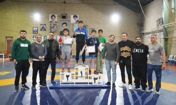 مسابقات کشتی فرنگی چند جانبه رده های پایه در شهرری برگزار شد مسابقات کشتی فرنگی چند جانبه رده های پایه در شهرری برگزار شد