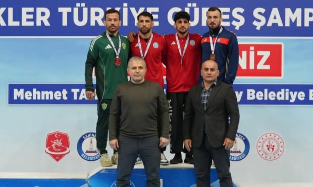 رقابت های کشتی قهرمانی کشور ترکیه برگزار شد